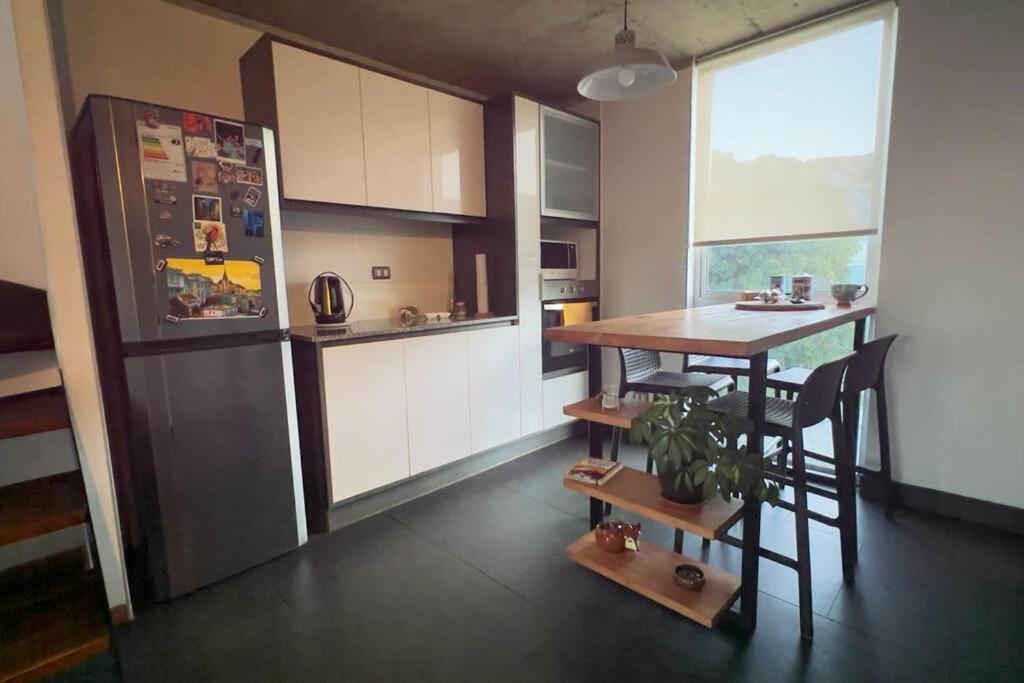 Hermoso Duplex En Cerro Alegre Con Vista Al Mar Y Cerros * Valparaíso