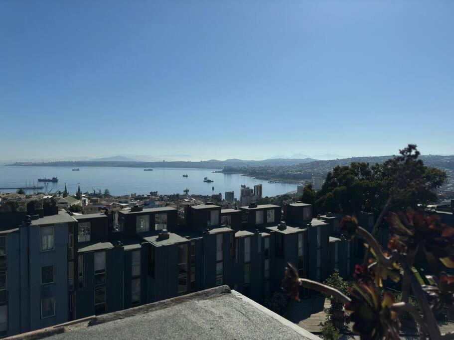 Appartamento Hermoso Duplex En Cerro Alegre Con Vista Al Mar Y Cerros